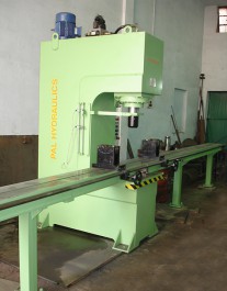 Hydraulic C frame Straighting Press